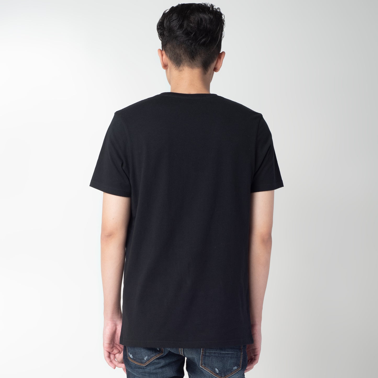 Benhill Kaos Grafis Katun 30s Combed Lengan Pendek Hitam 328-35268