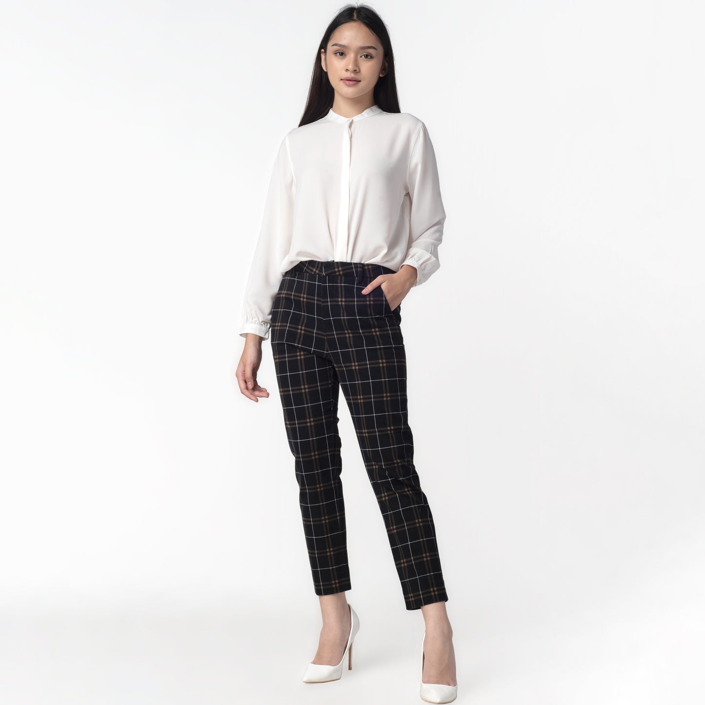 Celana Tartan Wanita "Narae" Plaid Pants Kotak Black 258-32282