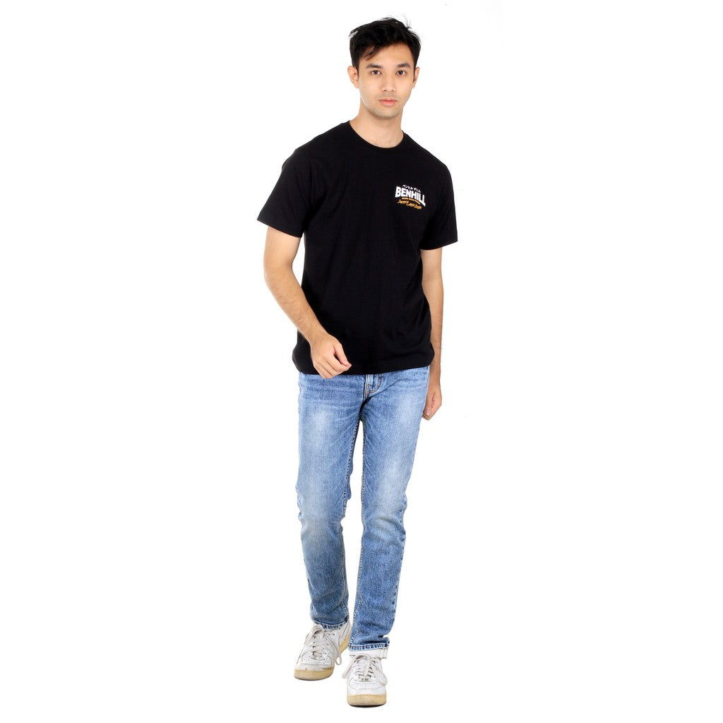 Benhill Kaos Grafis Katun 30s Combed Lengan Pendek Warna Hitam 27813-95268