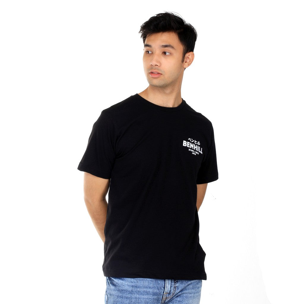 Benhill Kaos Grafis Katun 30s Combed Lengan Pendek Warna Hitam 27808-95268
