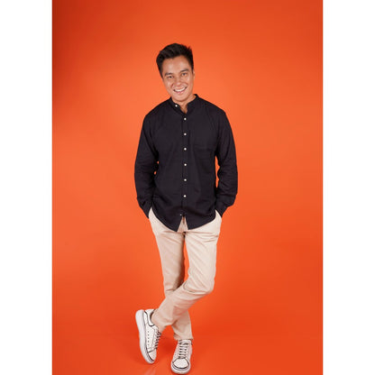 Benhill Kemeja Pria Polos Panjang Krah Shanghai Linen Premium Black 05-12271