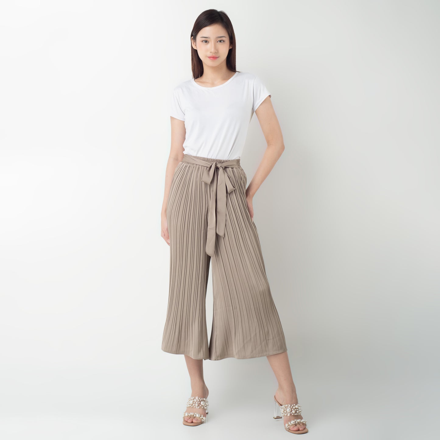 Benhill Celana Wanita "Yoana" Pants Pleated Cullotes Pinggang Karet Dengan Tali Pinggang Brown 279-39590
