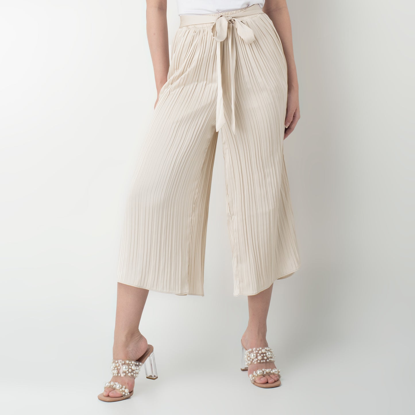 Benhill Celana Wanita "Yoana" Pants Pleated Cullotes Pinggang Karet Dengan Tali Pinggang Cream 277-39590