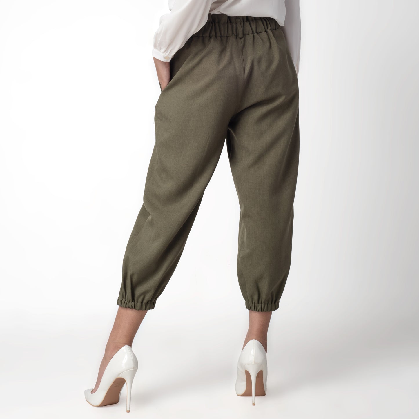 Benhill Celana " Eunji"  Bahan Wanita High Waist Jogger Pant Pinggang Karet Olive 237-39775