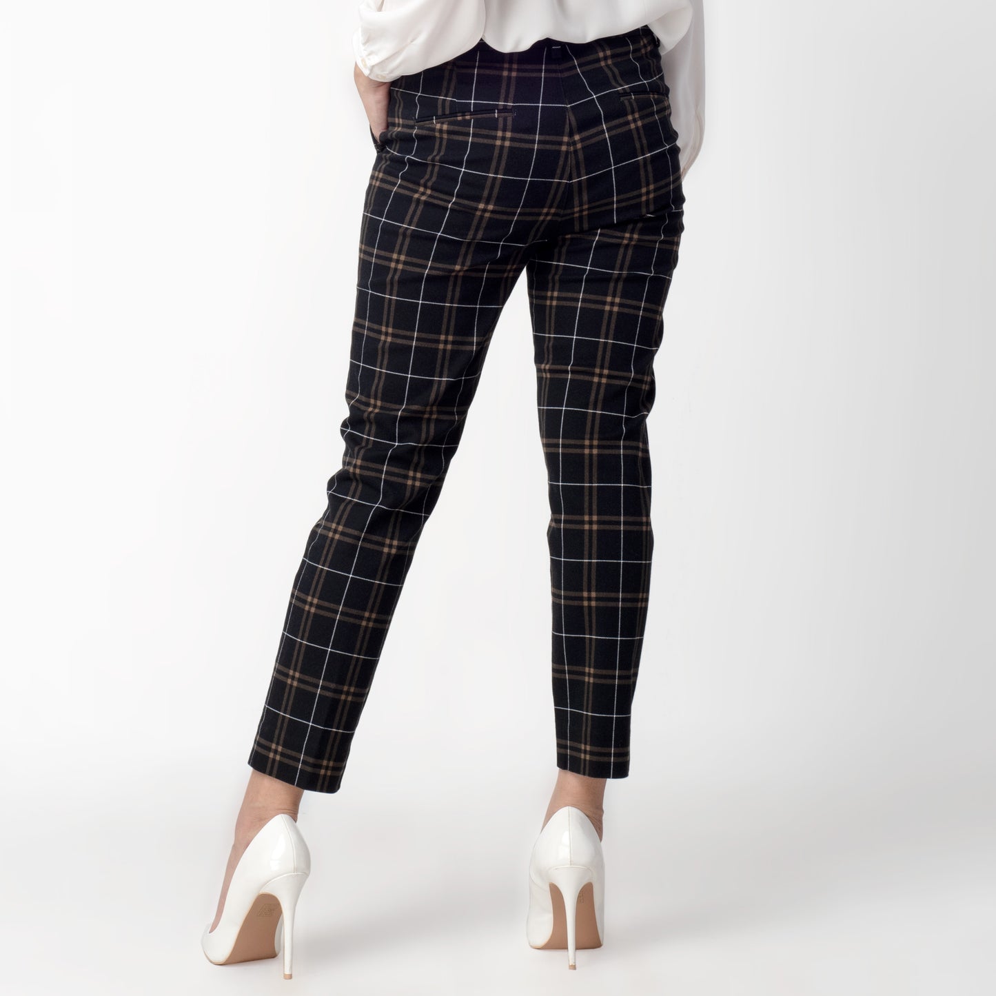 Celana Tartan Wanita "Narae" Plaid Pants Kotak Black 258-32282