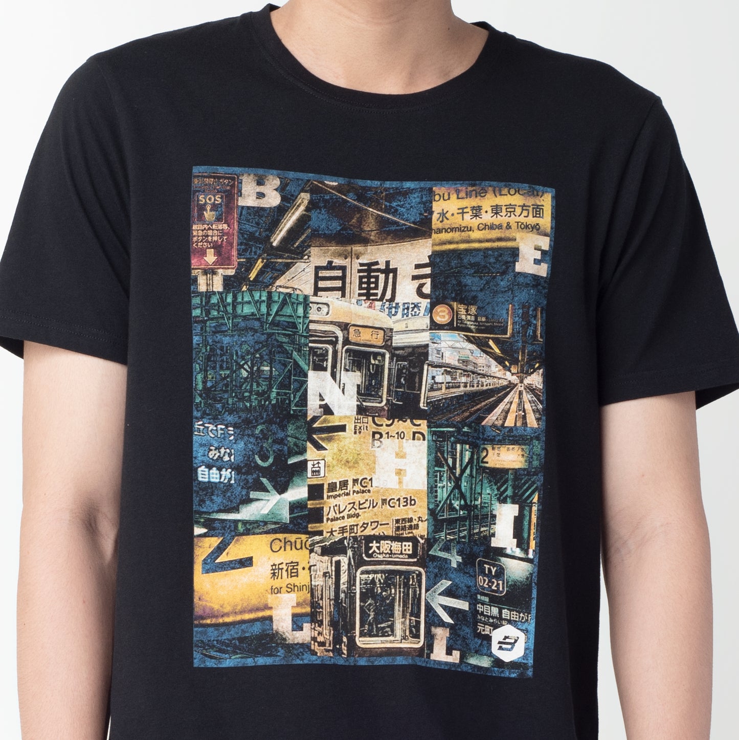 Benhill Kaos Grafis Katun 30s Combed Lengan Pendek Hitam 328-35268