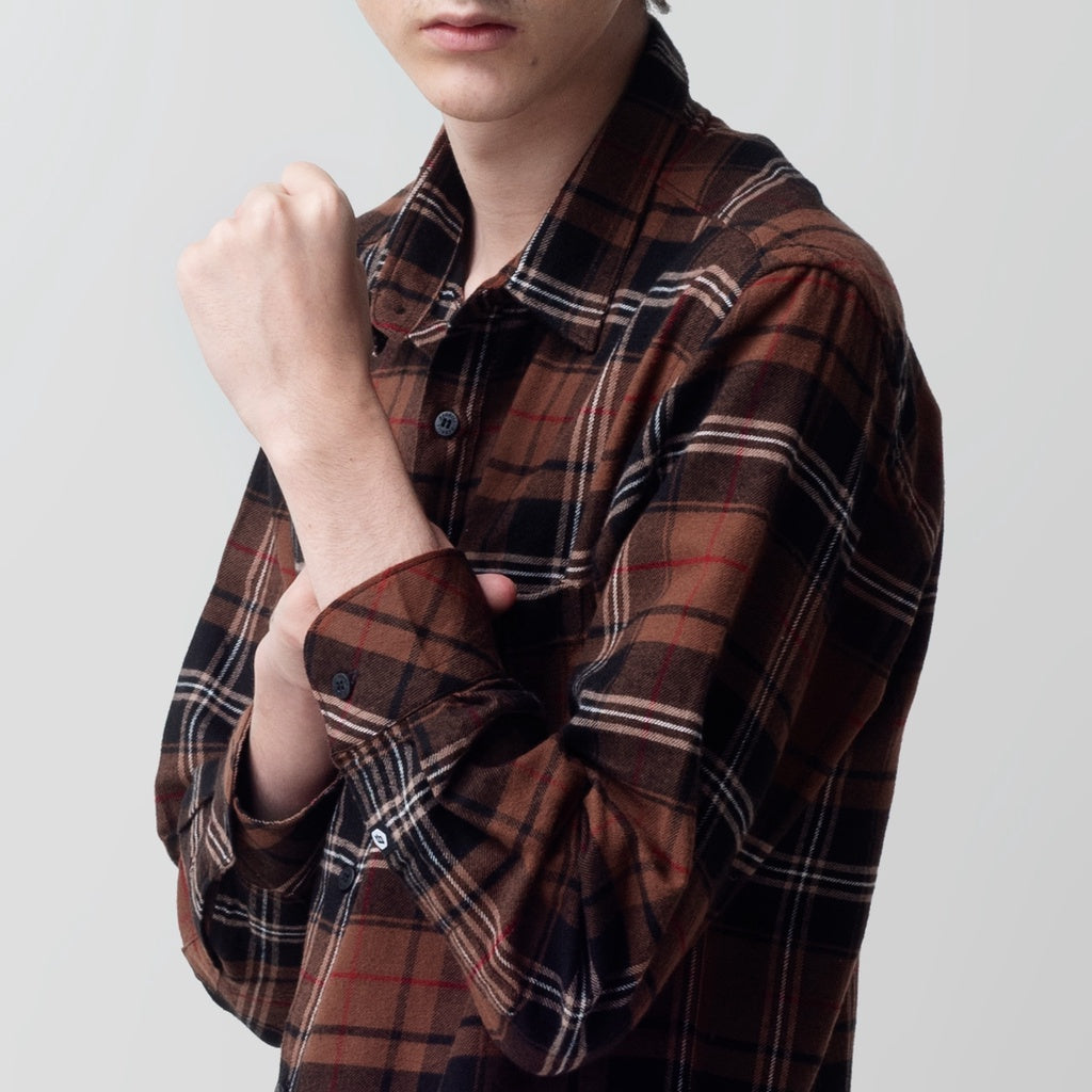 Benhill Kemeja Pria Flannel Lengan Panjang  Kotak Coklat 28184-11533