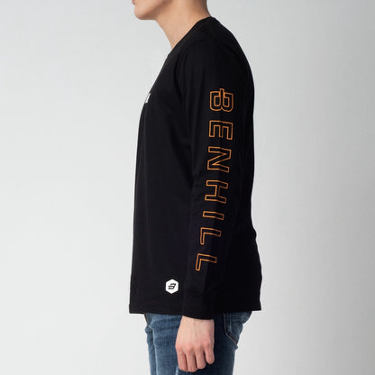 Benhill T-shirt Grafis Katun 30s Combed Panjang Black 303-55272-357-35272