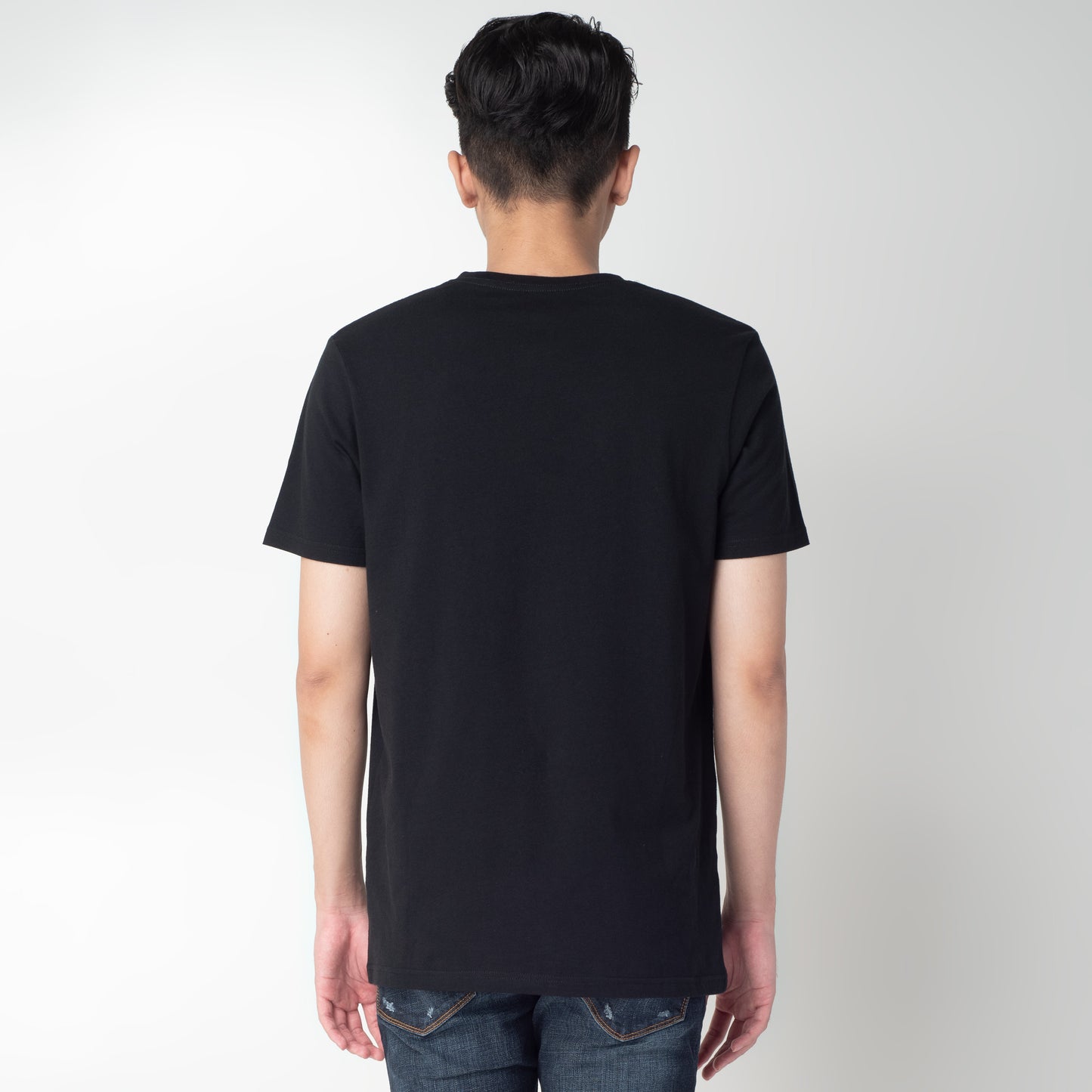 Benhill Kaos Grafis Katun 30s Combed Lengan Pendek Hitam 325-35268