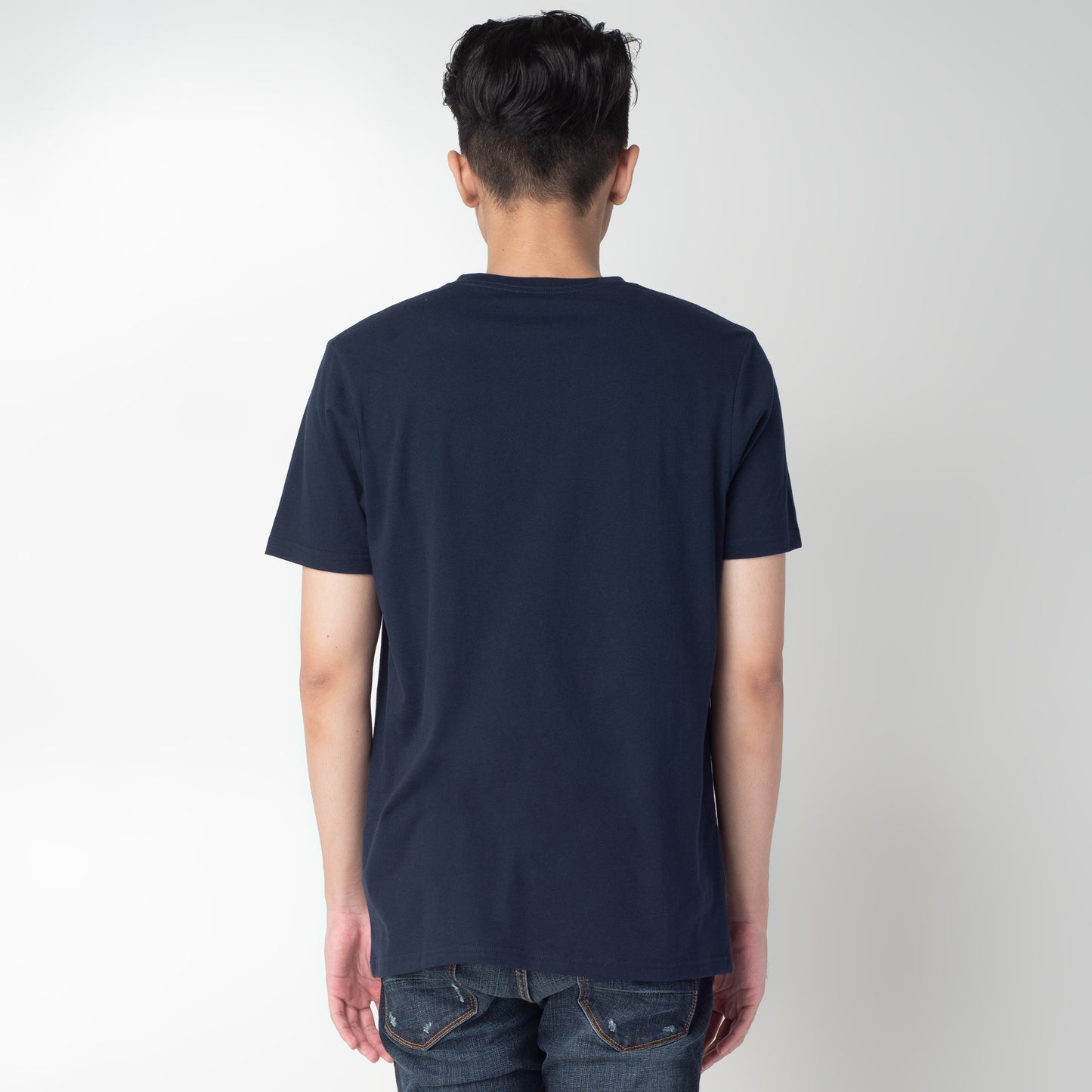 Benhill Kaos Grafis Katun 30s Combed Lengan Pendek Navy 329-35368
