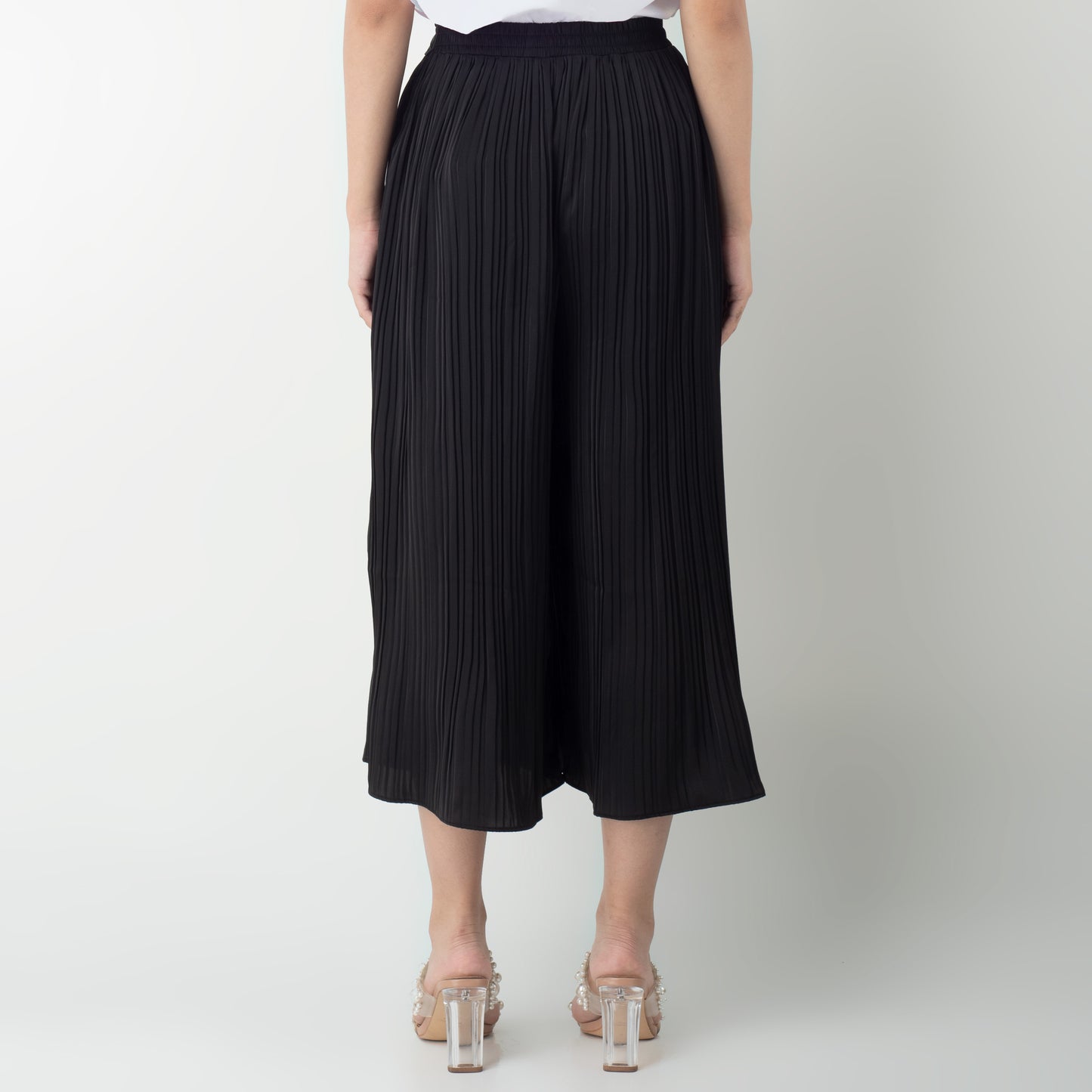 Benhill Celana Wanita "Yoana" Pants Pleated Cullotes Pinggang Karet Dengan Tali Pinggang Black 276-39290