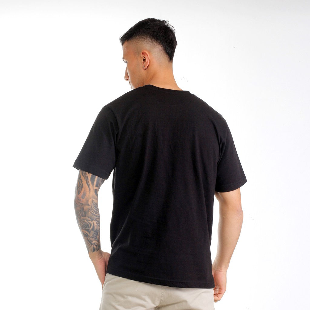 Benhill Kaos Grafis Katun 30s Combed Lengan Pendek Warna Hitam 27805-95268