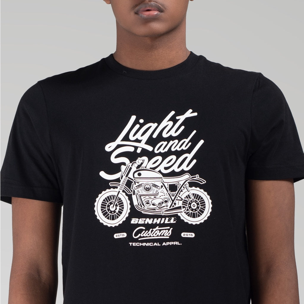 Benhill Kaos Grafis Katun 30s Combed Lengan Pendek Hitam 444-19268