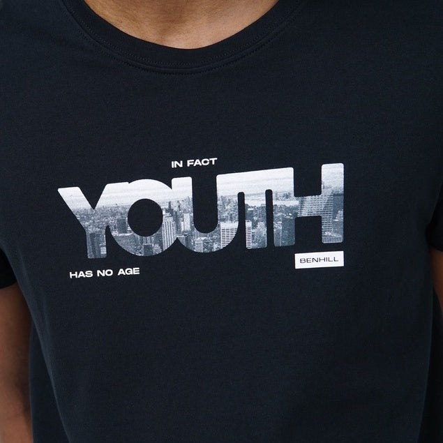 Benhill Kaos Grafis Katun 30s Combed Lengan Pendek Warna Hitam 348-35268