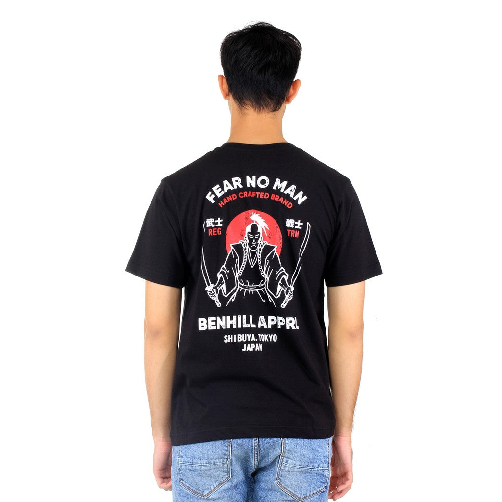 Benhill Kaos Grafis Katun 30s Combed Lengan Pendek Warna Hitam 27808-95268