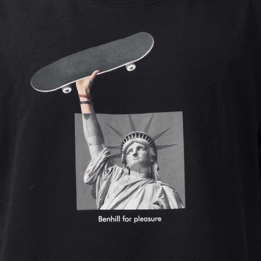 Benhill T-Shirt Oversize Fit Capsule Collection Hitam 365-55268