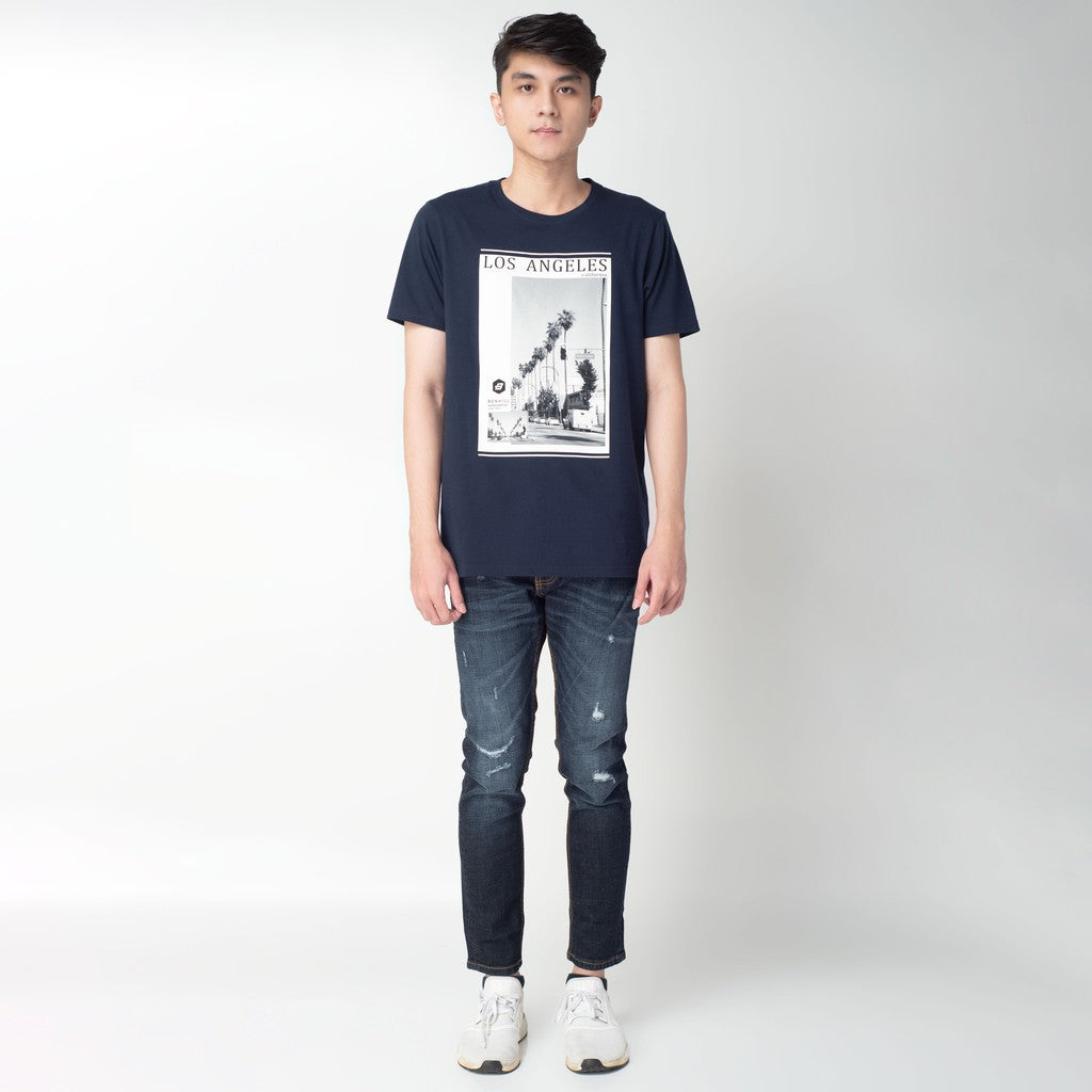 Benhill Kaos Grafis Katun 30s Combed Lengan Pendek Biru 322-35368