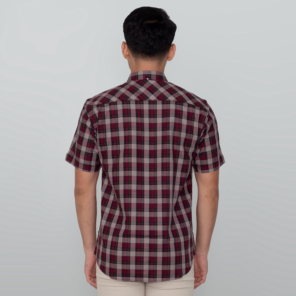Benhill Kemeja Pria Herringbone Lengan Pendek Kotak Maroon 29455-41434