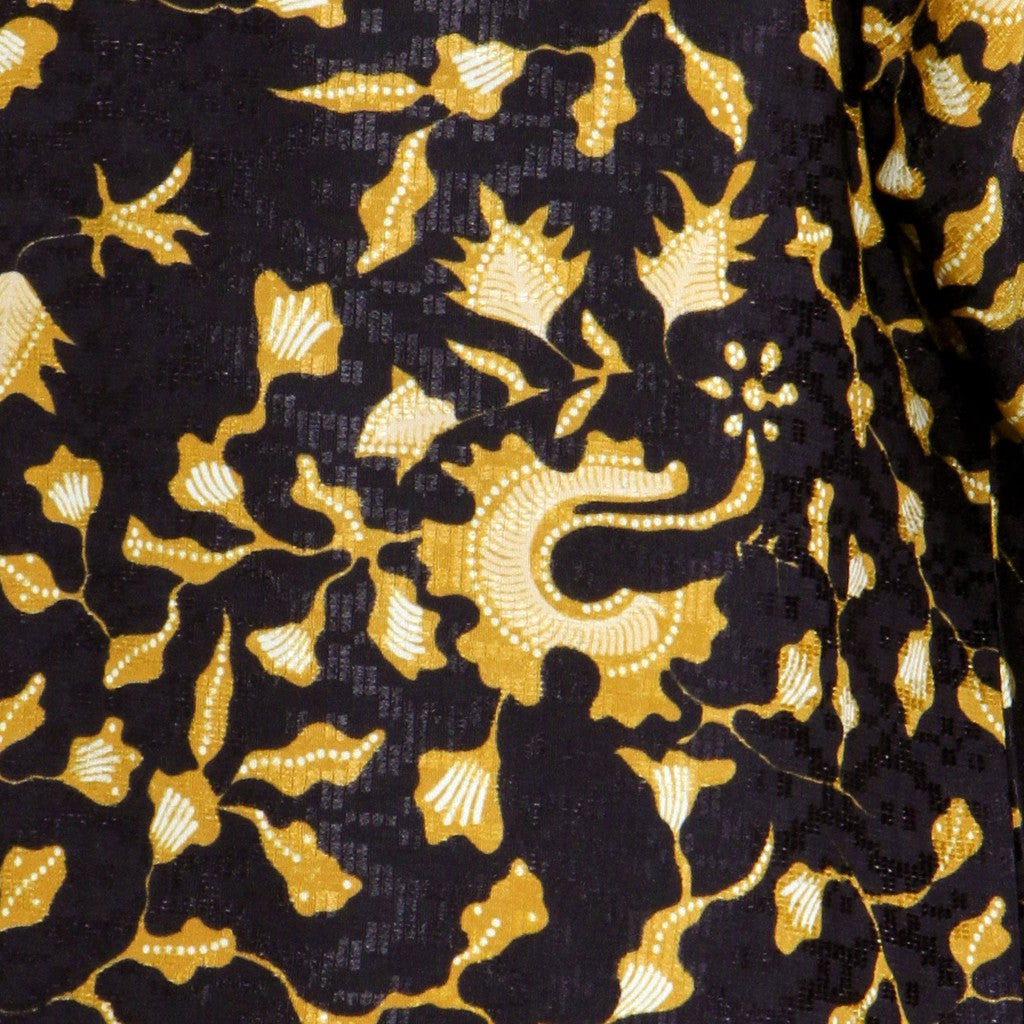 Benhill Kemeja Pria Batik Sutra Dobby Pendek Hitam dan Kuning Motif  25060