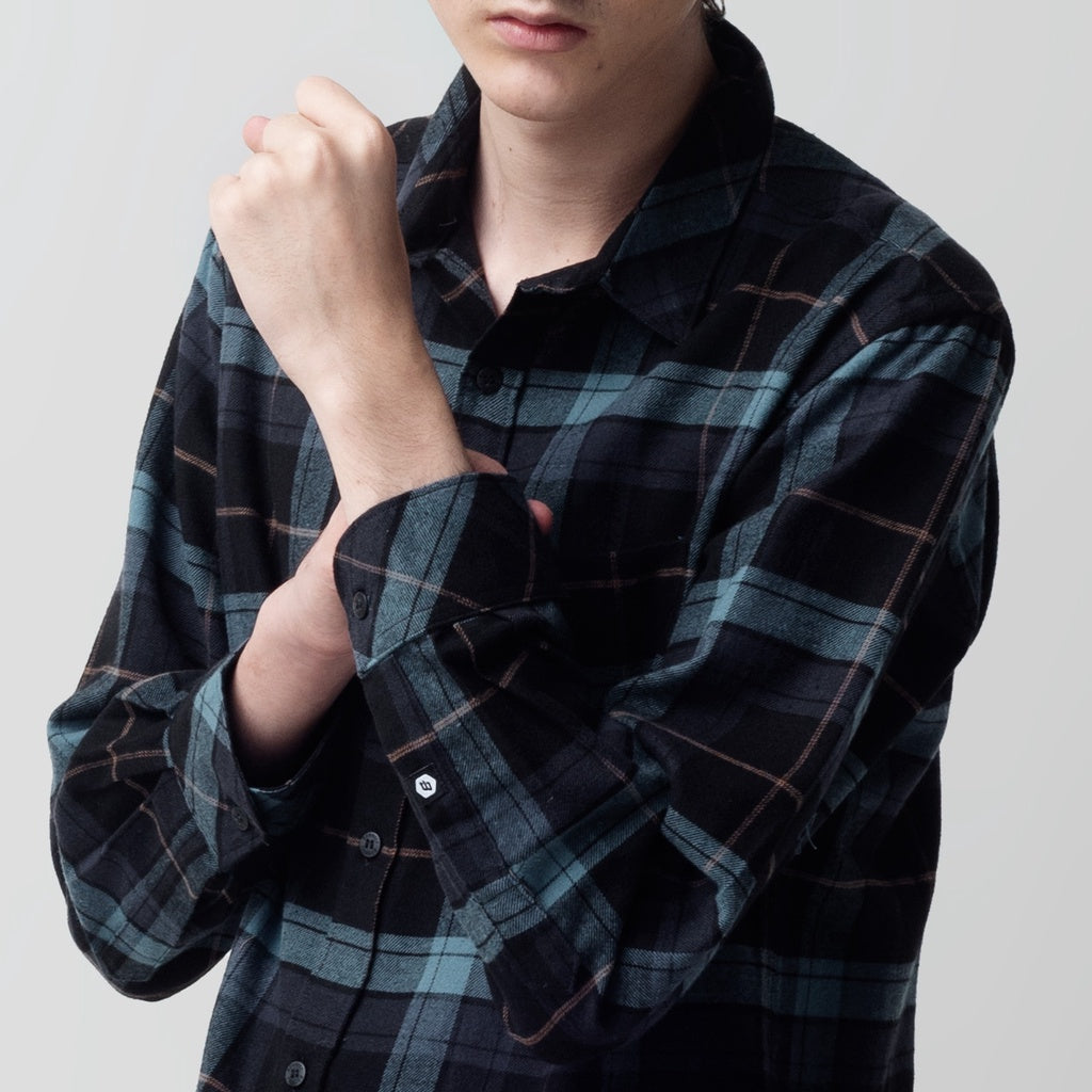 Benhill Kemeja Pria  Flanel Panjang  Kotak Abu 28909-11633