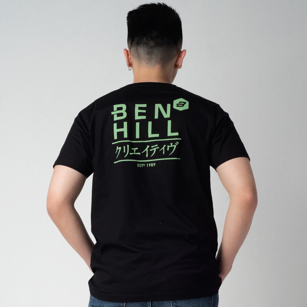Benhill Kaos Grafis Katun 30s Combed Lengan Pendek Black 310-55268