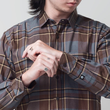 Benhill Kemeja Pria Flannel Lengan Panjang Kotak Coklat 28920-11533