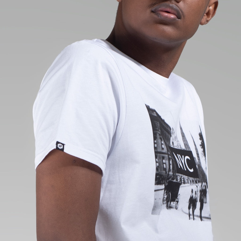 Benhill T-Shirt Grafis Katun 30s Combed Lengan Pendek Putih 453-474-39168