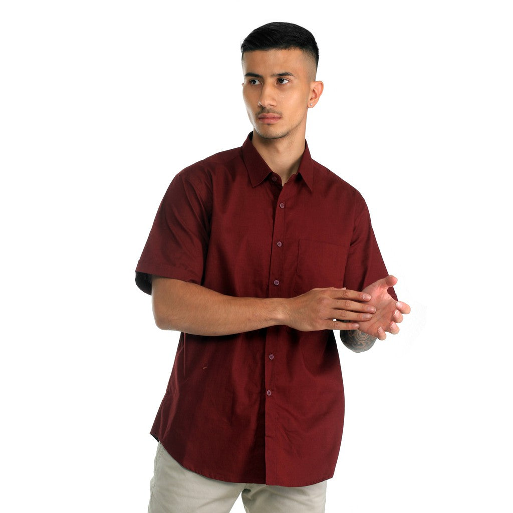 Benhill Kemeja Pria Basic Polos Lengan Pendek Katun Poplin Maroon 27367-68