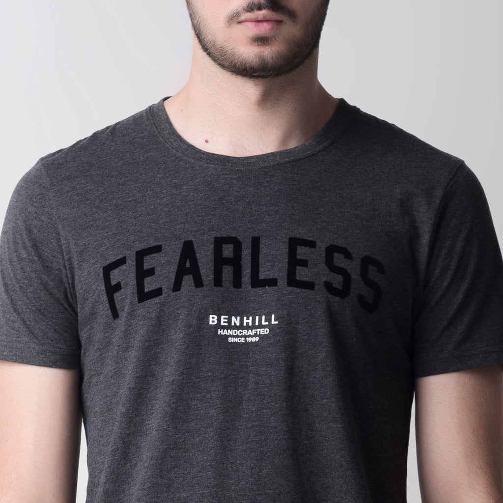 Benhill Kaos Grafis Katun 30s Combed Lengan Pendek Dark Grey 397-39268