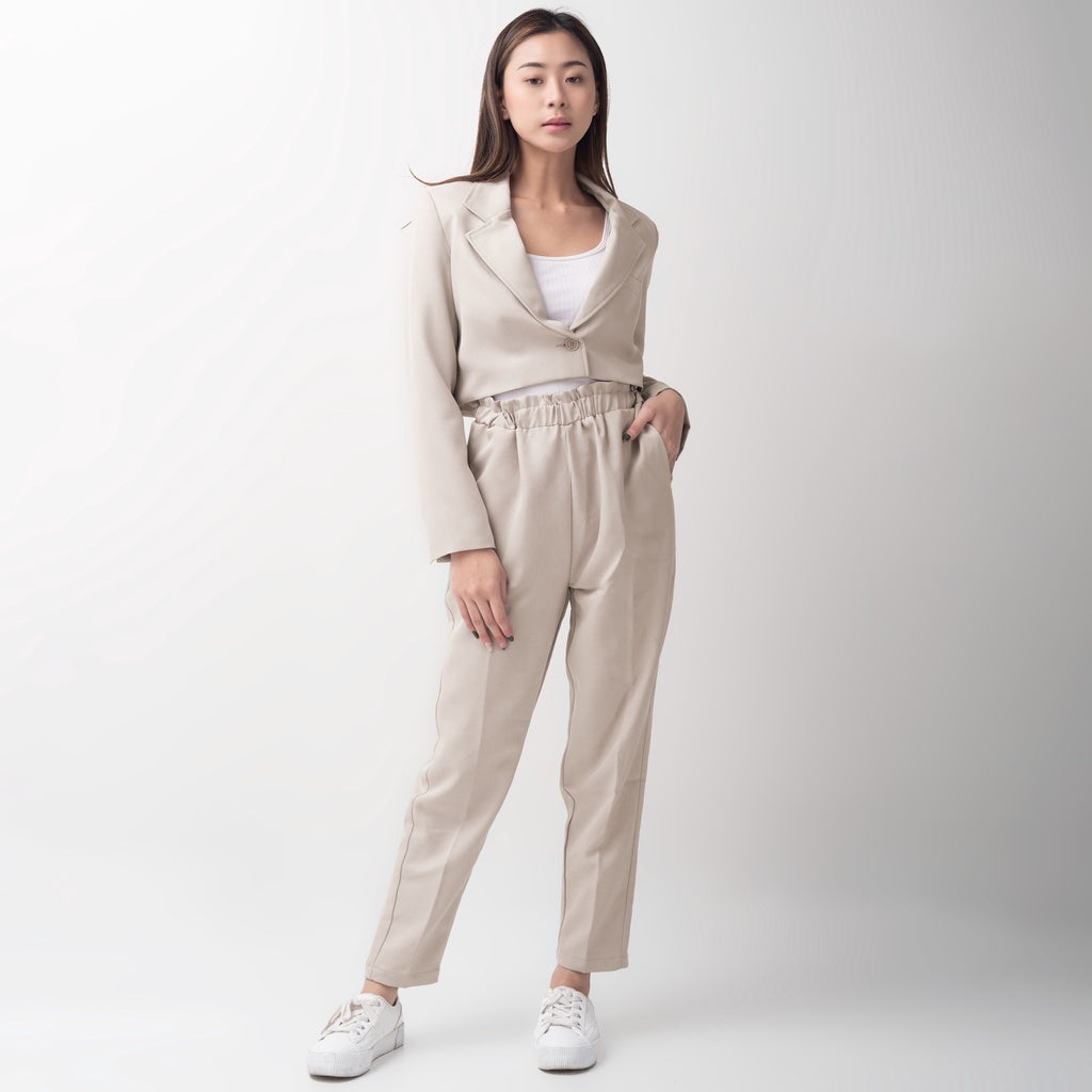 Benhill "Jia " Blazer Kerja / Outer Wanita Premium  Body Pendek Lengan Panjang Beige 801-39999