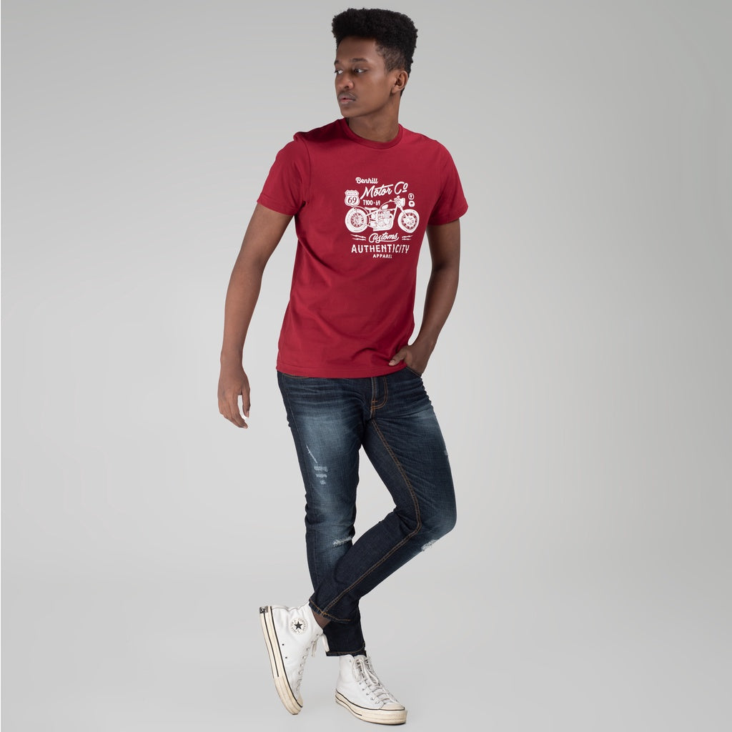 Benhill Kaos Grafis Katun 30s Combed Lengan Pendek Maroon 445-19F68