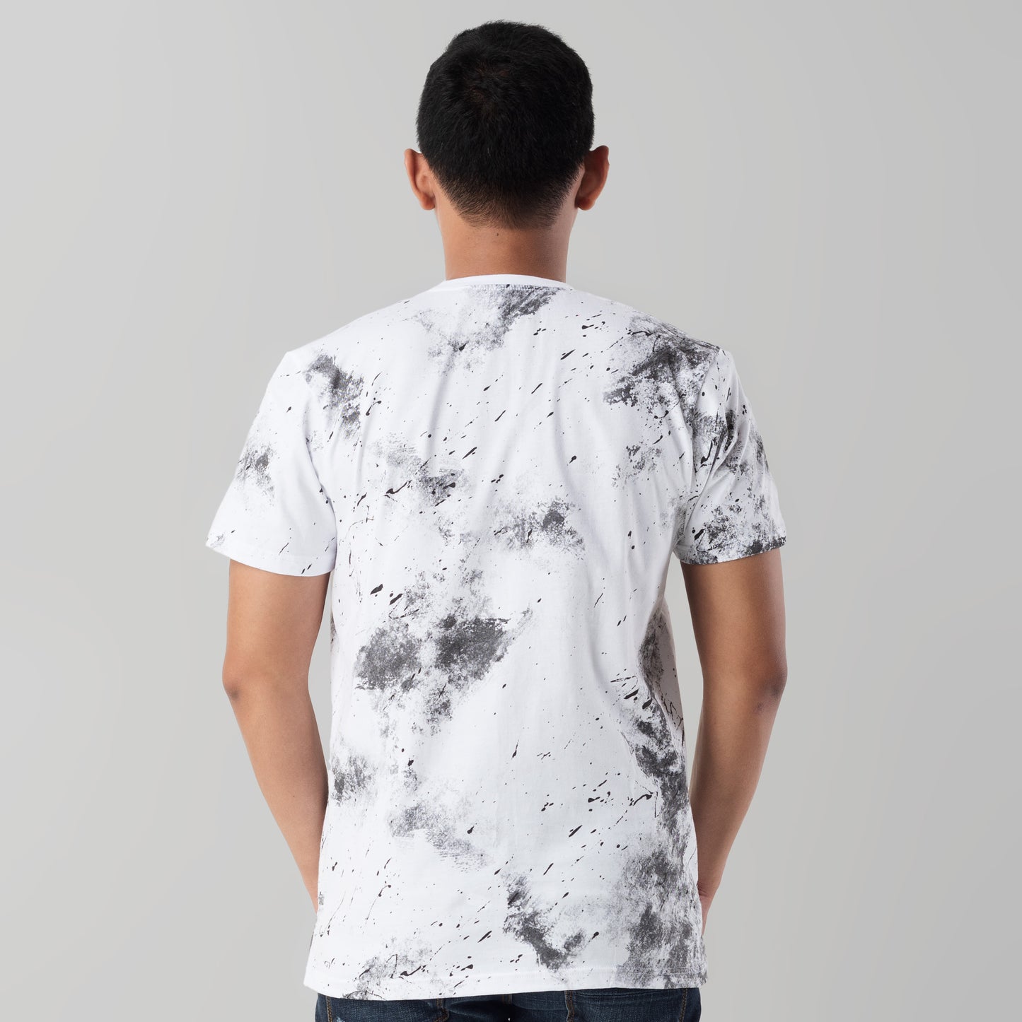 Benhill Kaos Grafis Full Print Katun 24s Combed Lengan Pendek Putih 395-59168