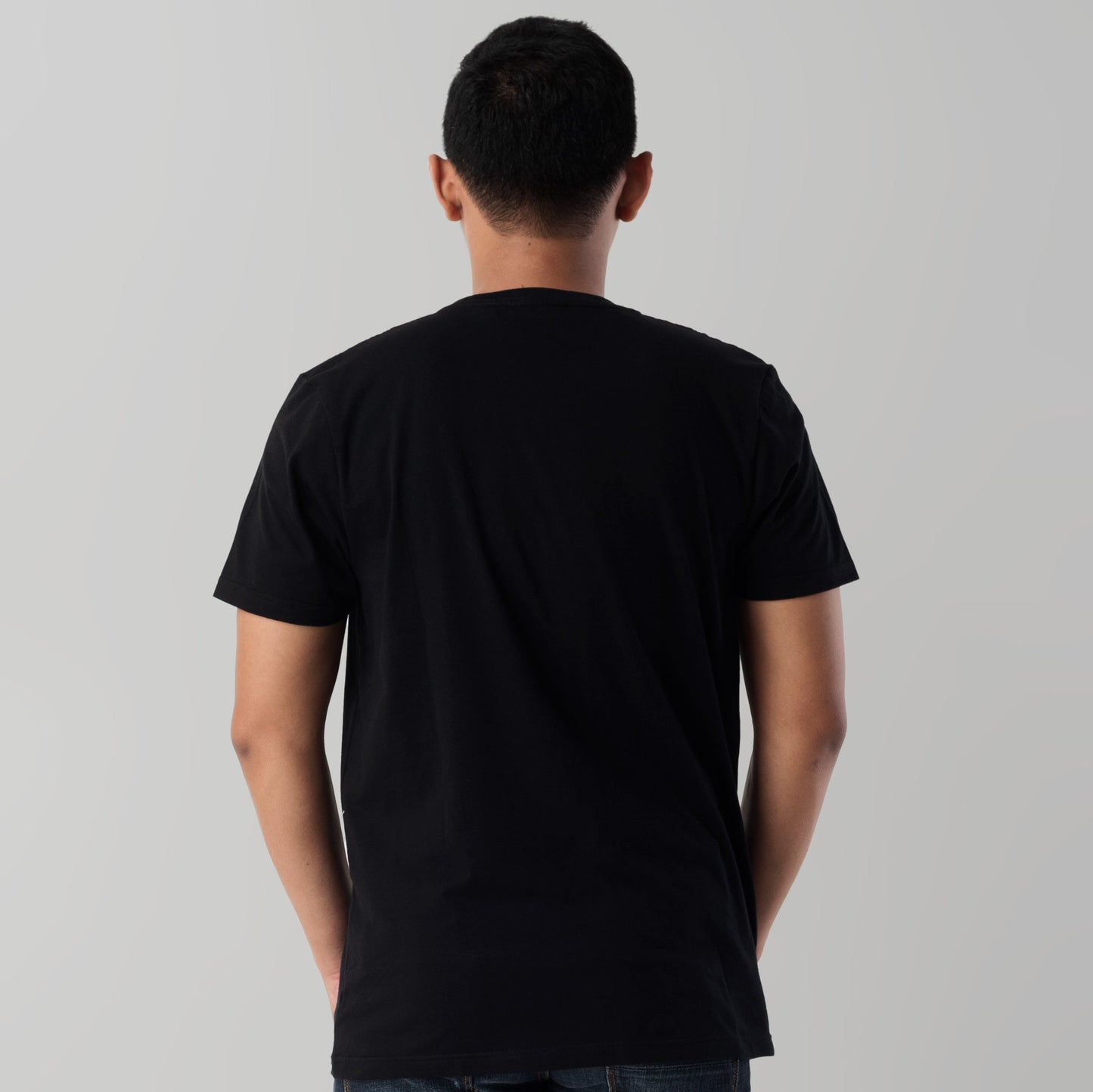 Benhill Kaos Grafis Katun 30s Combed Lengan Pendek Hitam 394-39268