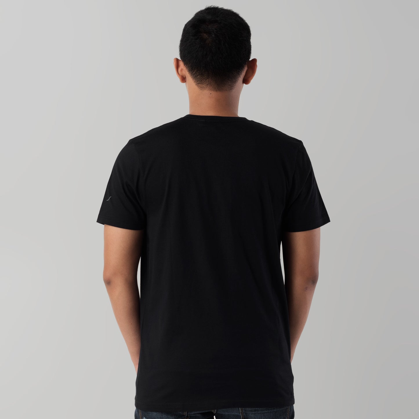 Benhill Kaos Grafis Katun 30s Combed Lengan Pendek Black 396-39268