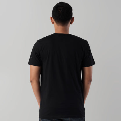 Benhill Kaos Grafis Katun 30s Combed Lengan Pendek Black 396-39268