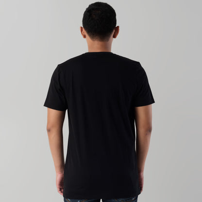 Benhill Kaos Grafis Katun 30s Combed Lengan Pendek Hitam 425-39268