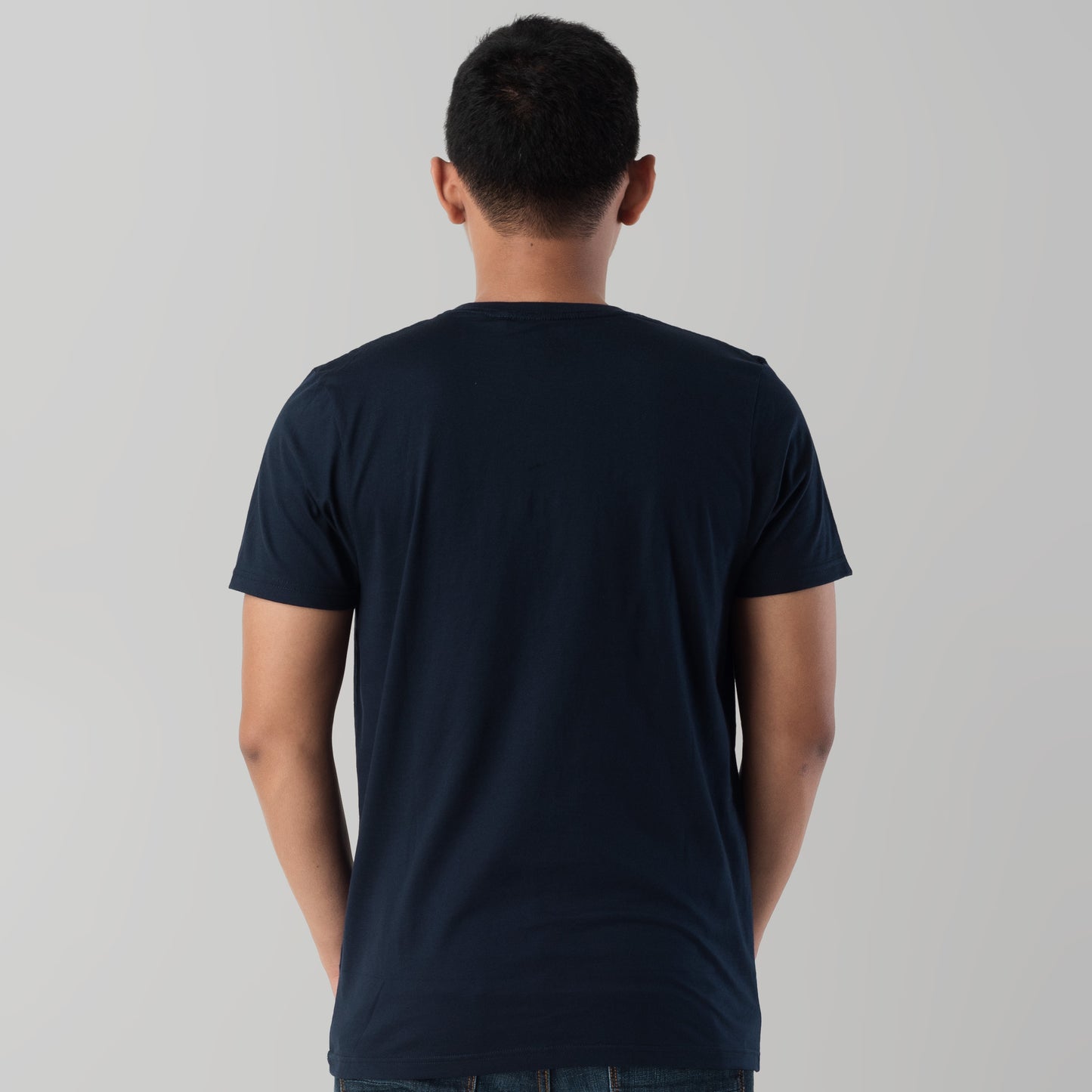 Benhill Kaos Grafis Katun 30s Combed Lengan Pendek Navy 398-39G68