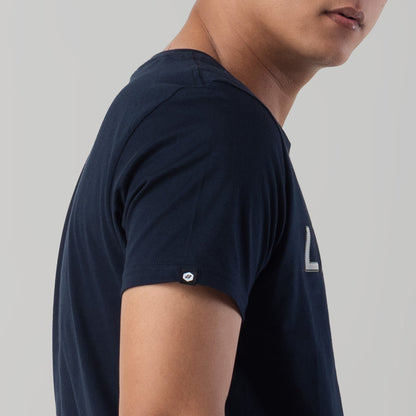 Benhill Kaos Grafis Katun 30s Combed Lengan Pendek Navy 398-39G68