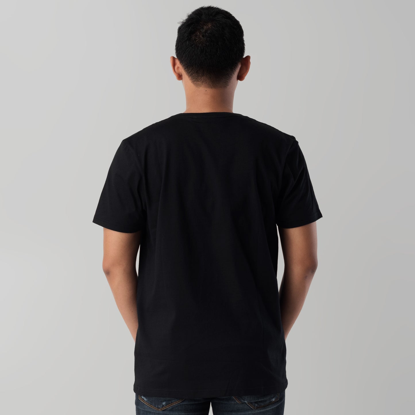 Benhill Kaos Grafis Katun 30s Combed Lengan Pendek Hitam 424-39268