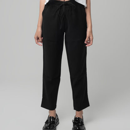 Benhill "Haru" Celana Wanita Tapered Pinggang Karet Black A146-A147-1920V