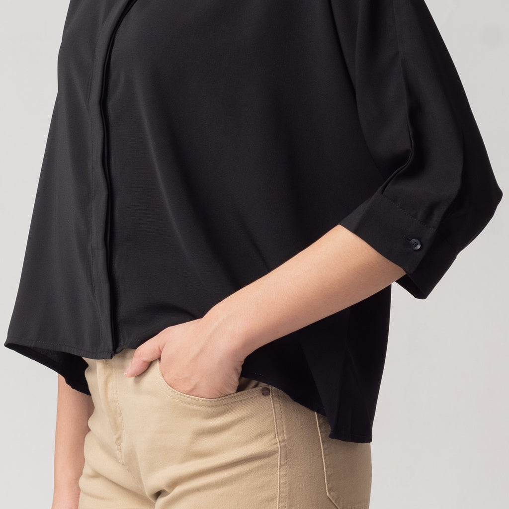 Benhill Kemeja Wanita " Sena" Tops Krah Shanghai Lengan 3/4 Black A102-2920M