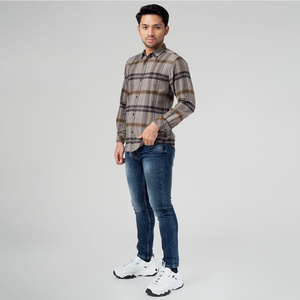 Benhill Kemeja Pria Flannel Lengan Panjang Kotak Coklat 29278-31533