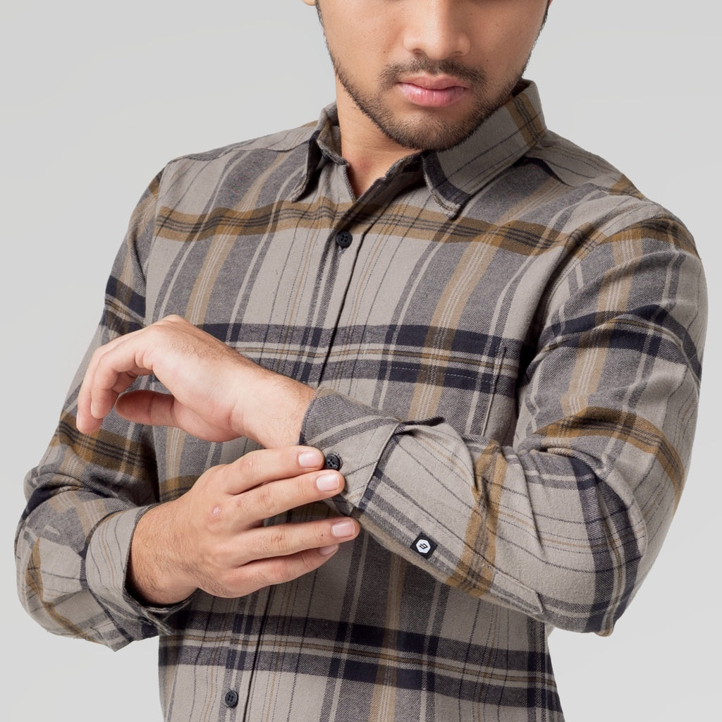 Benhill Kemeja Pria Flannel Lengan Panjang Kotak Coklat 29278-31533