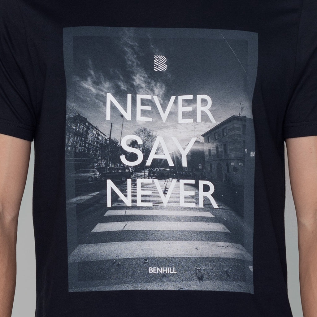 Benhill T-shirt New Logo Collection Katun 30s Combed Lengan Pendek Black 497-498-29268