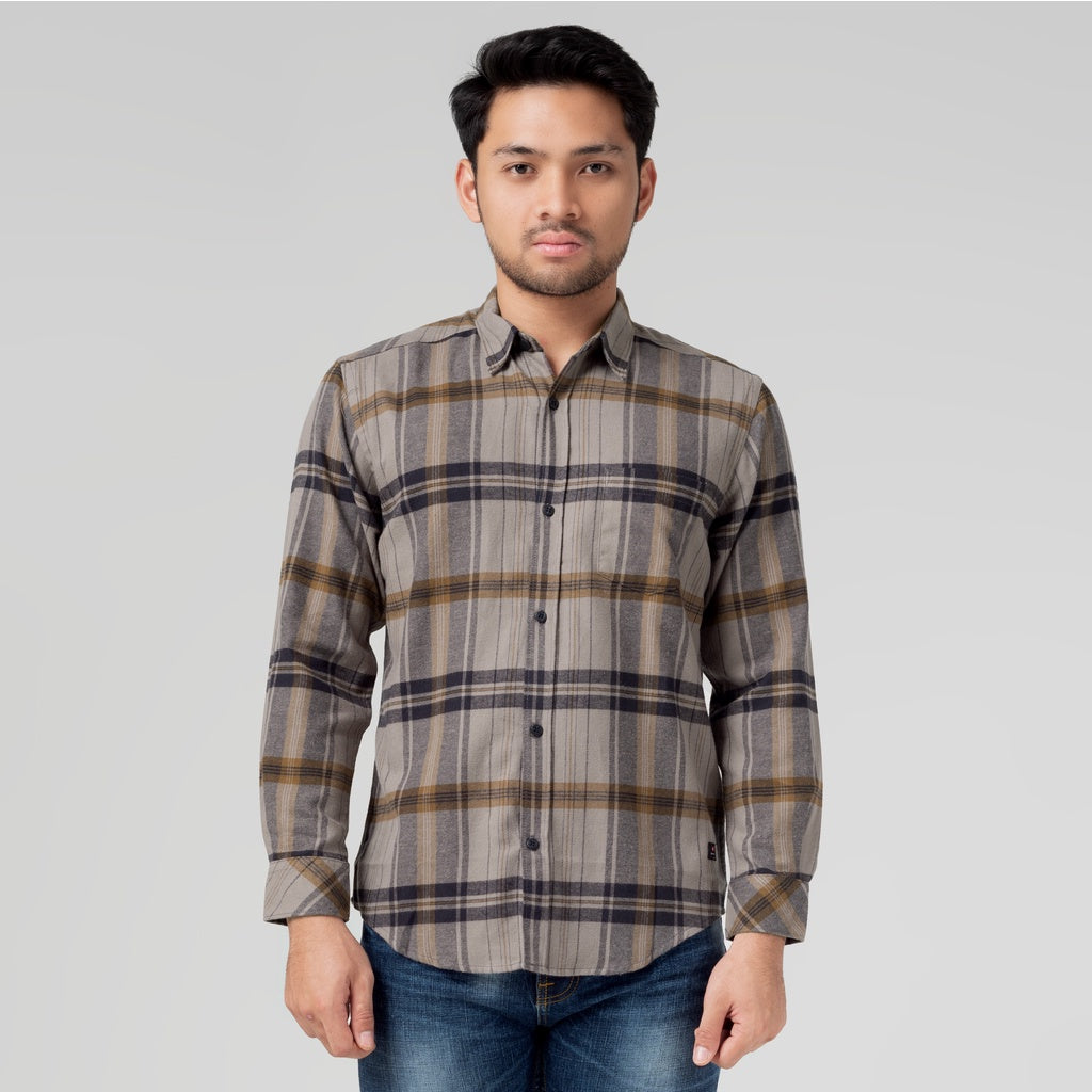 Benhill Kemeja Pria Flannel Lengan Panjang Kotak Coklat 29278-31533