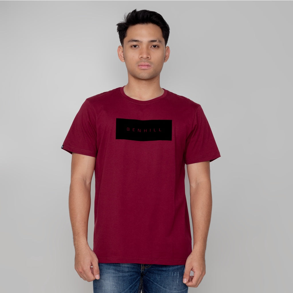 Benhill T-shirt Grafis Katun 30s Combed Lengan Pendek Maroon A12-29F68
