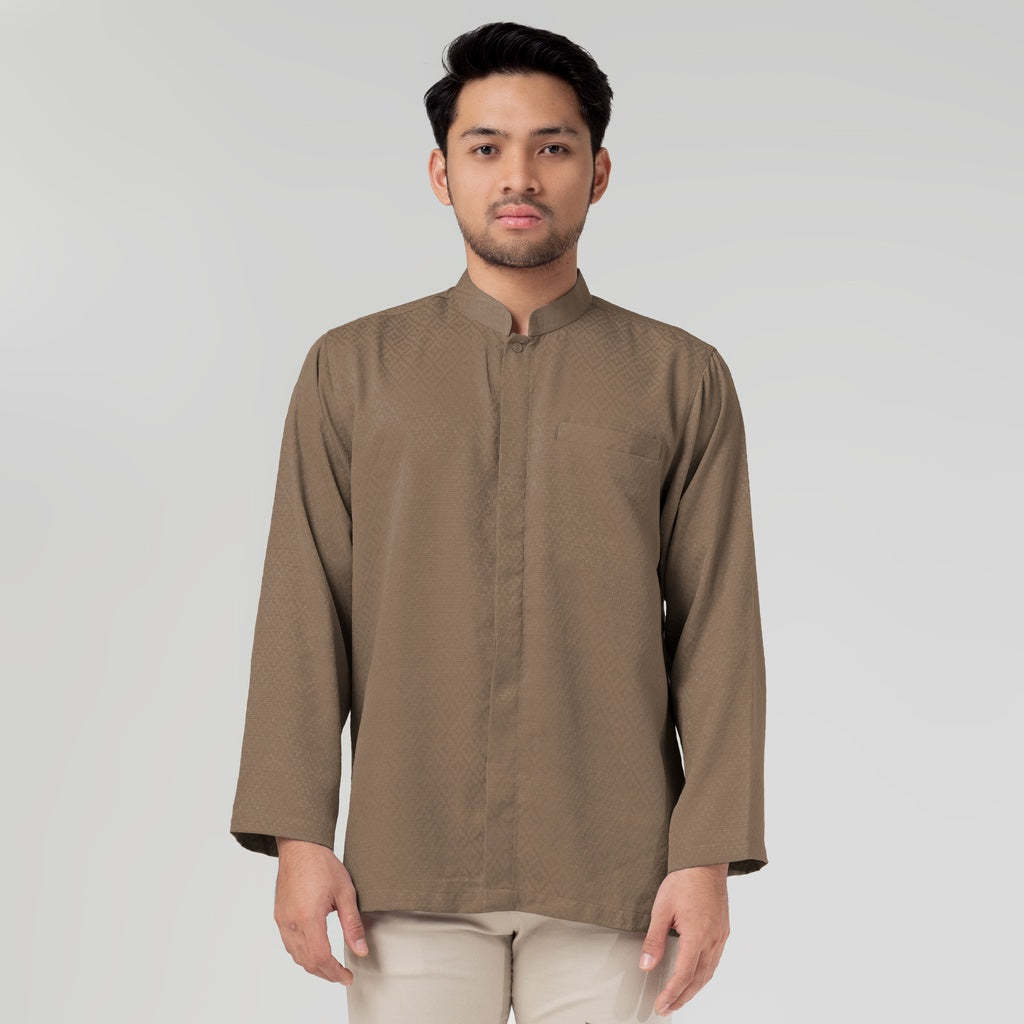 Benhill Kemeja Koko Pria "Tenun Sultan" Cotton Dobby Lengan Panjang Cocoa Brown 29922-23-36509