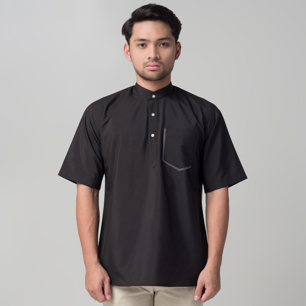 Benhill Kemeja Pria Koko Qurta Lengan Pendek Hitam 29948-3221H