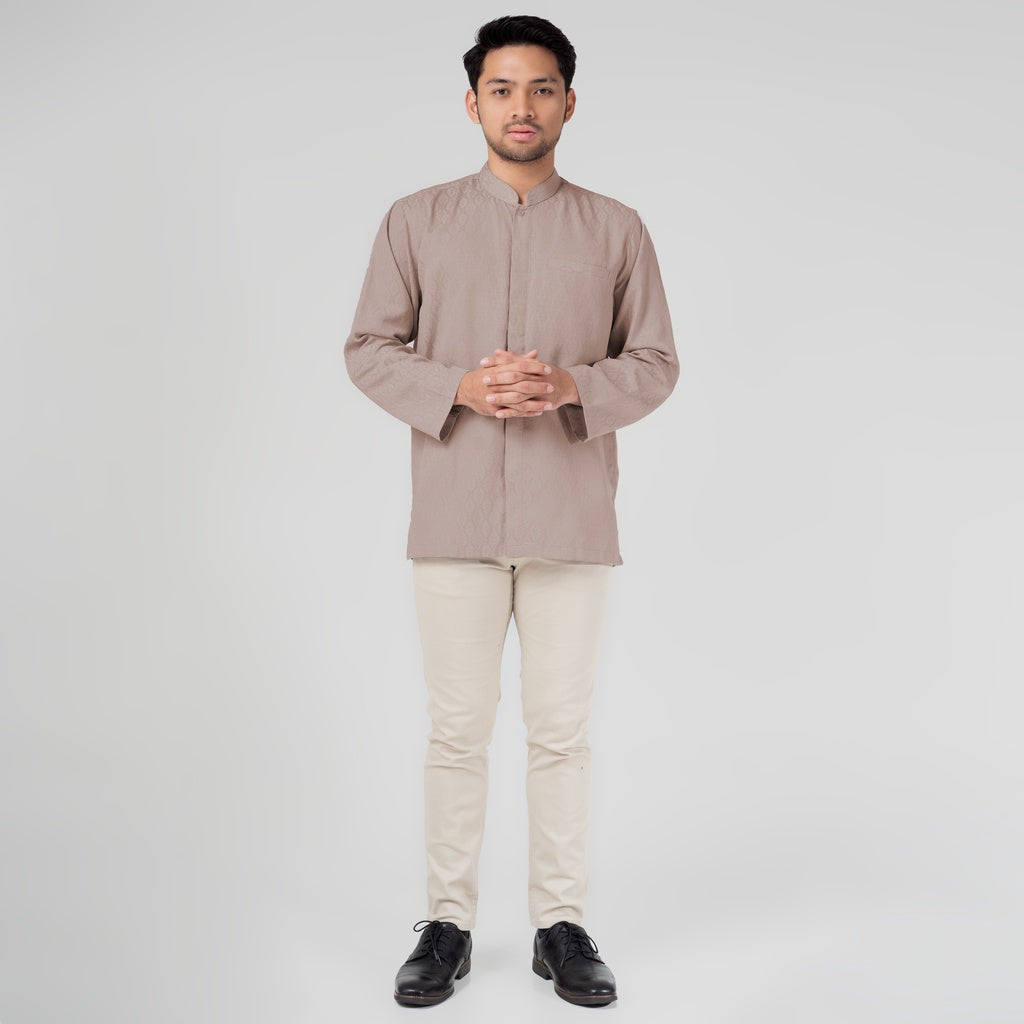Benhill Kemeja Koko Pria "Tenun Sultan" Cotton Dobby Lengan Panjang Latte 29243-44-36509