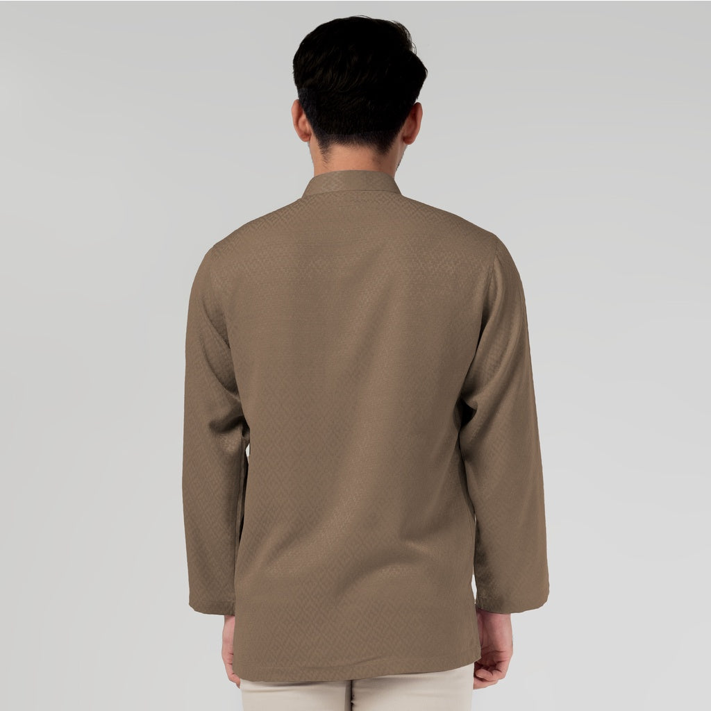 Benhill Kemeja Koko Pria "Tenun Sultan" Cotton Dobby Lengan Panjang Cocoa Brown 29922-23-36509